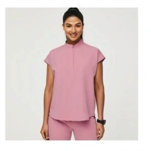 Figs- Rafaela™ Oversized Scrub Top- chalk pink